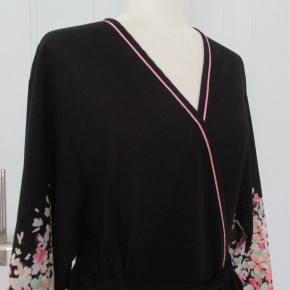 OSCAR DE LA RENTA PINK LABEL VINTAGE BELTED FLORAL ROBE Size Small Black Multi - Picture 6 of 8